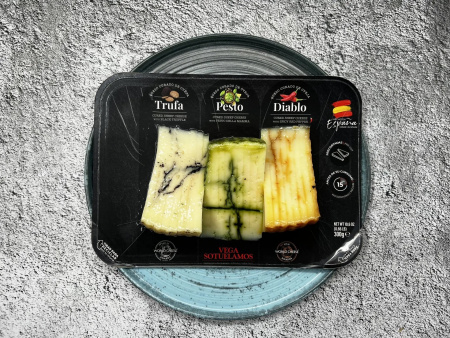 Сыр Манчего Набор (трюфель, песто, красный перец), 300 г.  